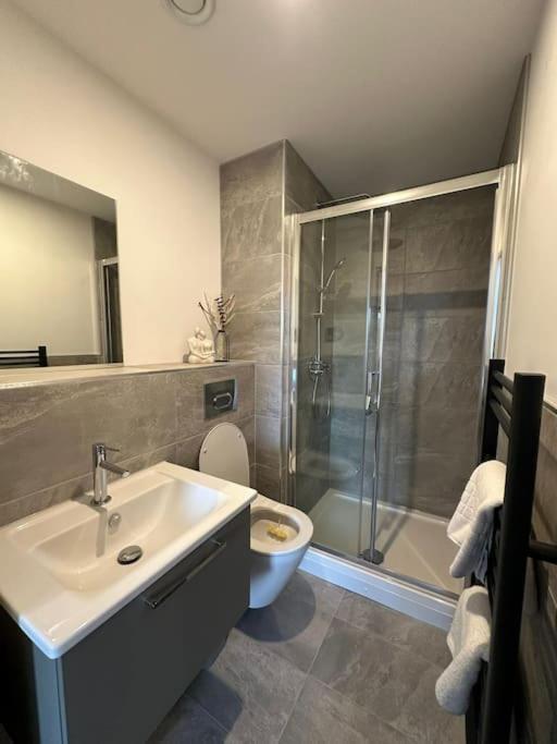 Stylish Central York Apartment Free Parking & Gym Buitenkant foto