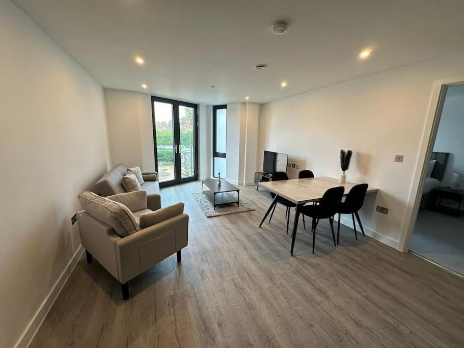 Stylish Central York Apartment Free Parking & Gym Buitenkant foto